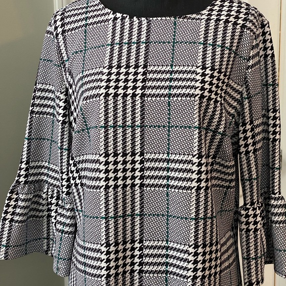 Violet B. Houndstooth ruffle sleeve Dress - Picture 2 of 12